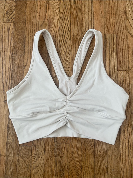 ALO Yoga Other - ALO Yoga Cream V-Back Sports Bra